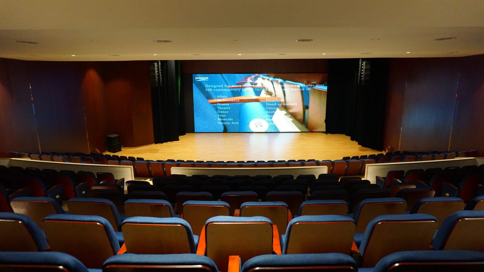 Grand Hall Chair LED 5